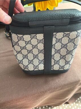 Gucci Beige GG Canvas Crossbody with navy